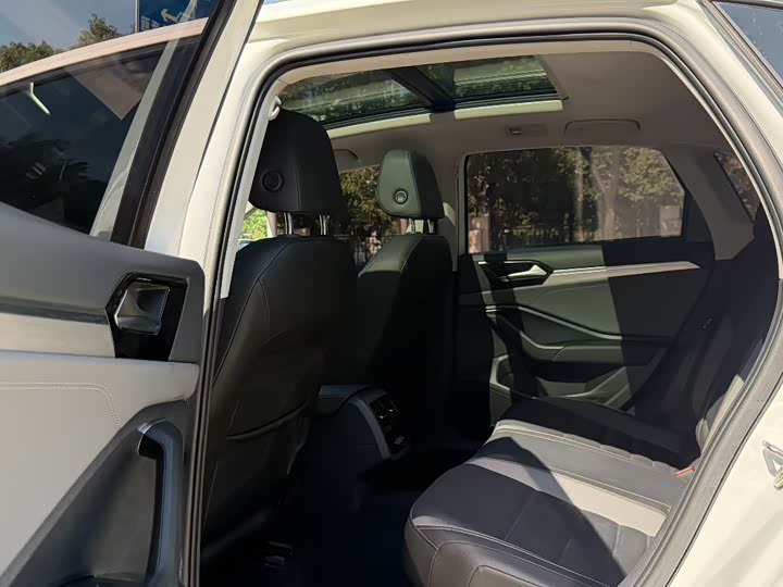 Фото 7 - Volkswagen Sagitar L