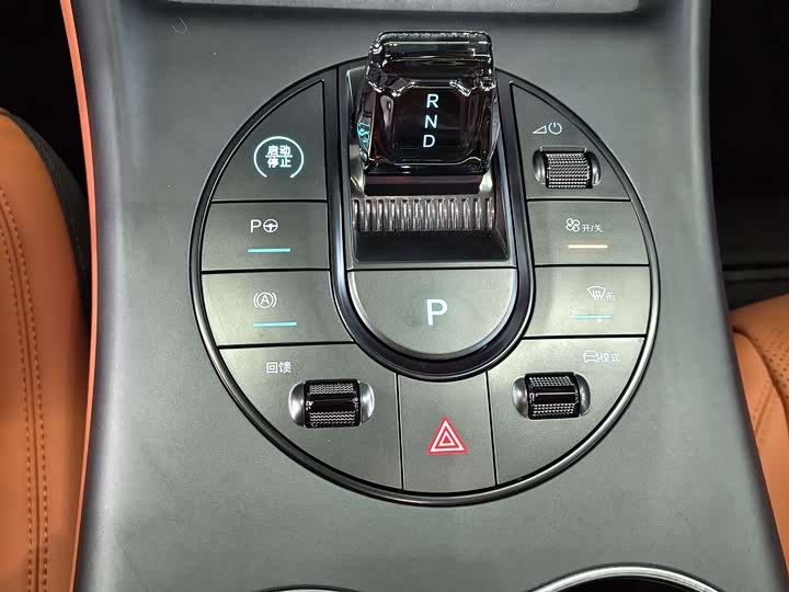 Фото 14 - BYD Seal