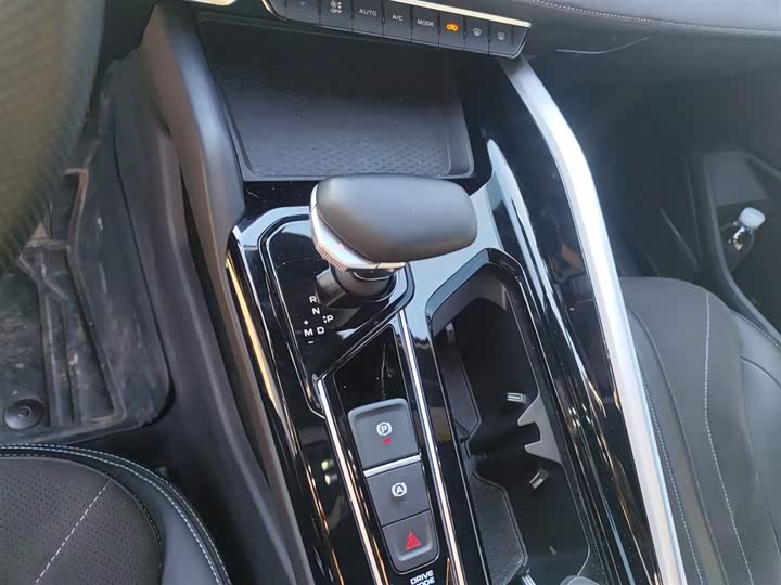 Фото 14 - Geely Preface