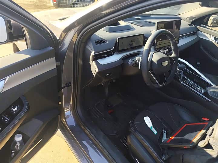 Фото 16 - Geely Preface