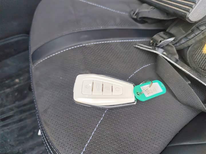 Фото 9 - Geely Preface