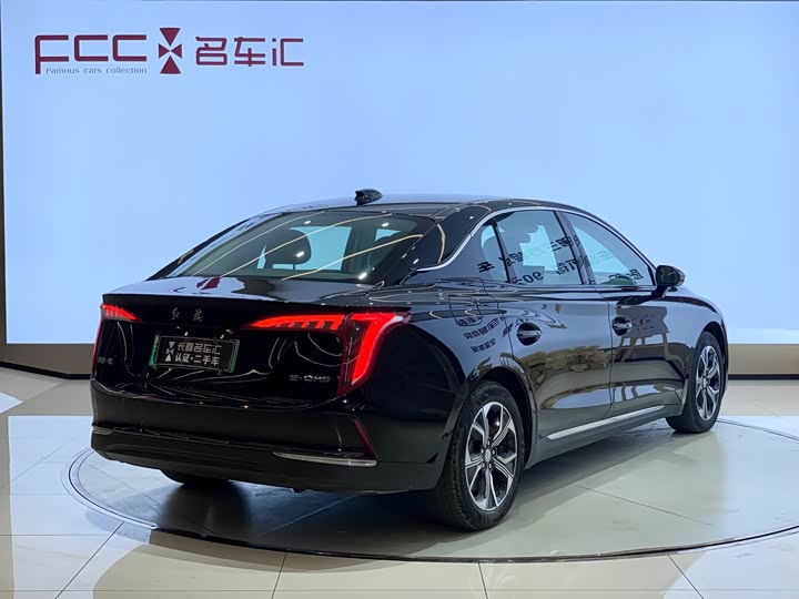 Фото 5 - Hongqi E-QM5