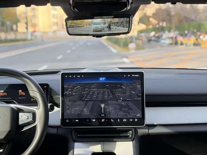 Фото 15 - Polestar 4