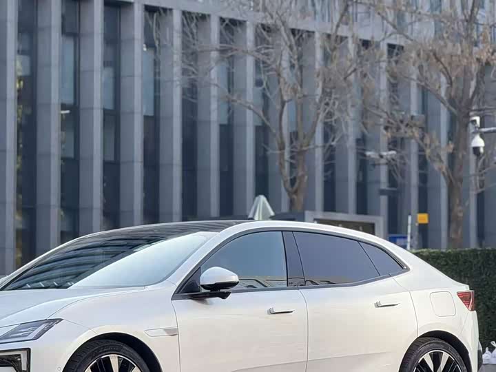 Фото 6 - Polestar 4