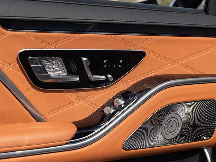 Фото 20 - Mercedes-Benz Maybach S-Class