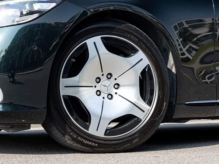 Фото 8 - Mercedes-Benz Maybach S-Class