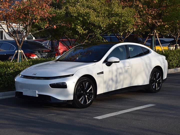 Фото 1 - XPeng P7