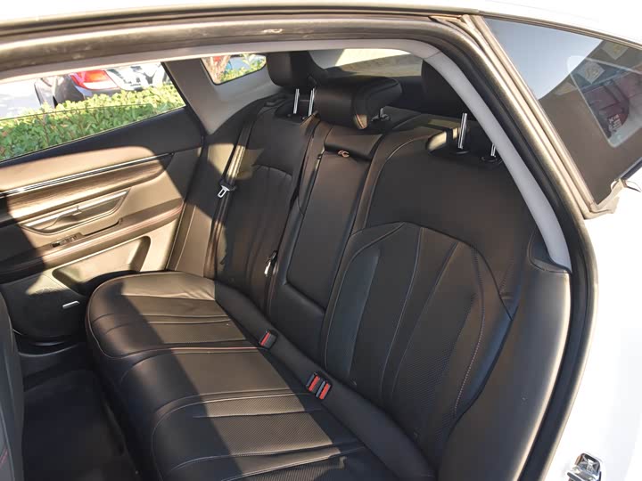 Фото 11 - XPeng P7