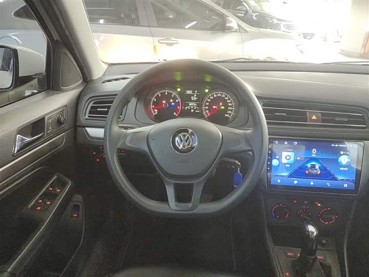 Фото 11 - Volkswagen Lavida