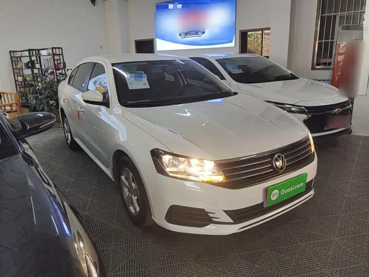 Фото 4 - Volkswagen Lavida