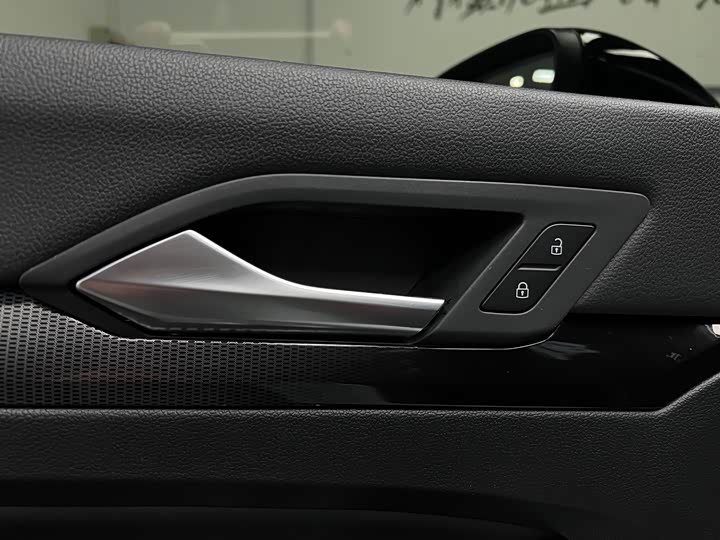 Фото 21 - Volkswagen Golf