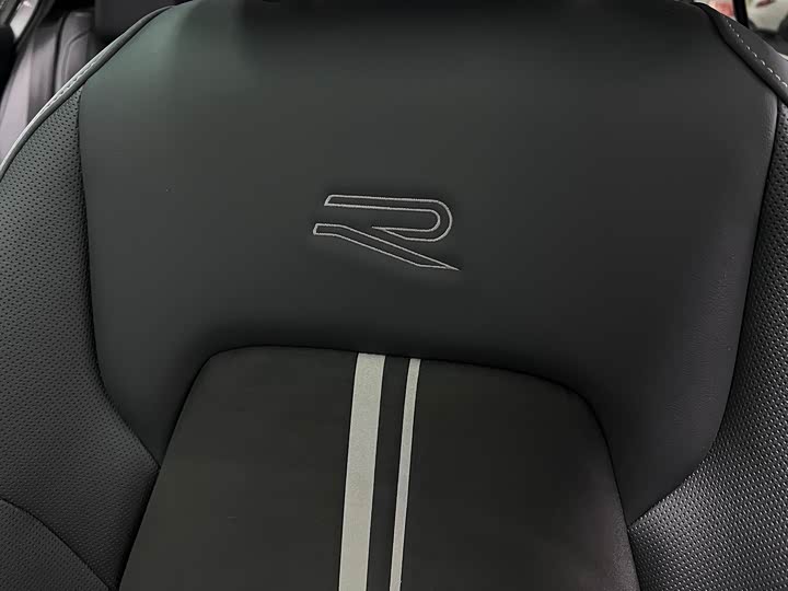 Фото 26 - Volkswagen Golf