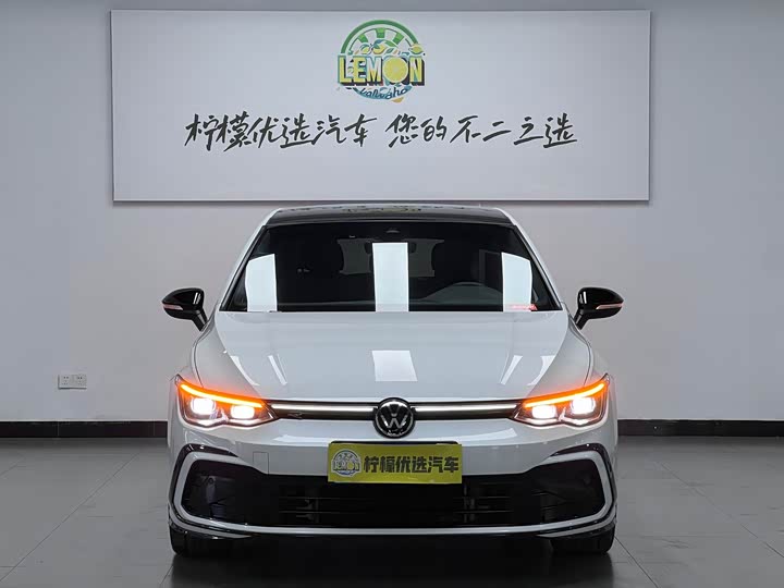 Фото 3 - Volkswagen Golf