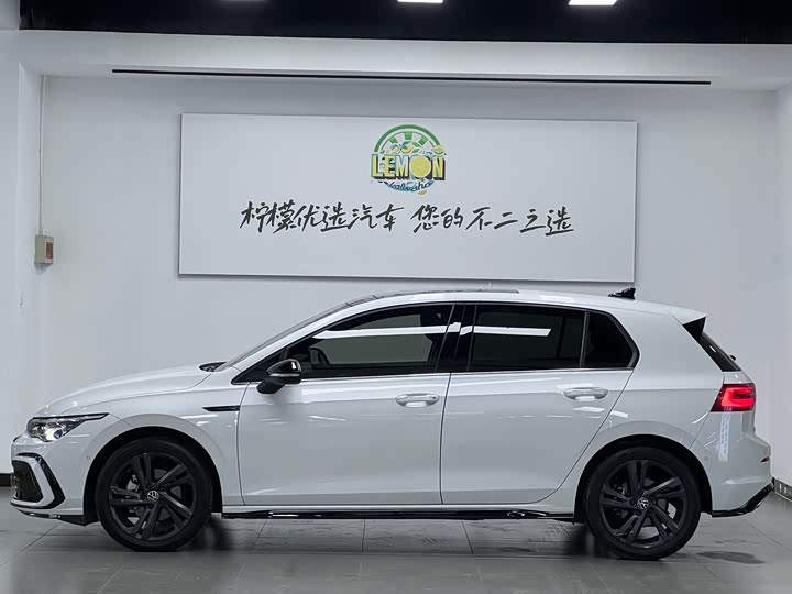 Фото 5 - Volkswagen Golf