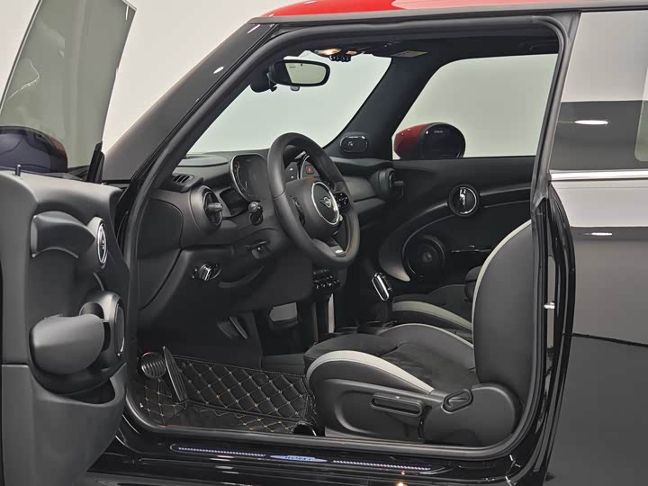 Фото 12 - Mini Mini JCW