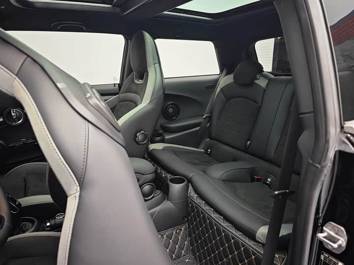 Фото 13 - Mini Mini JCW