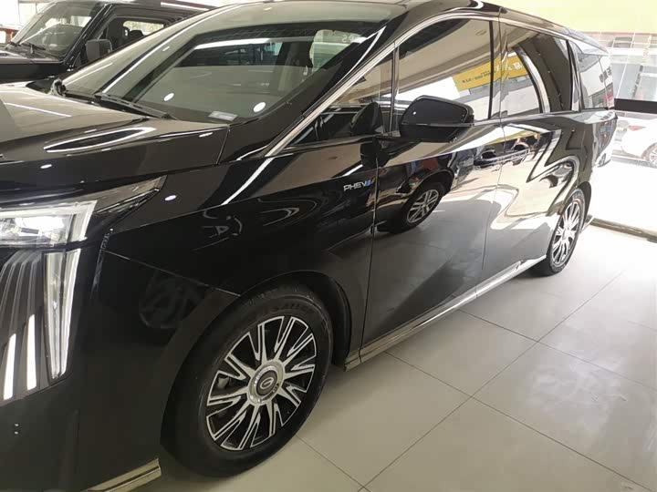 Фото 5 - GAC Trumpchi E9