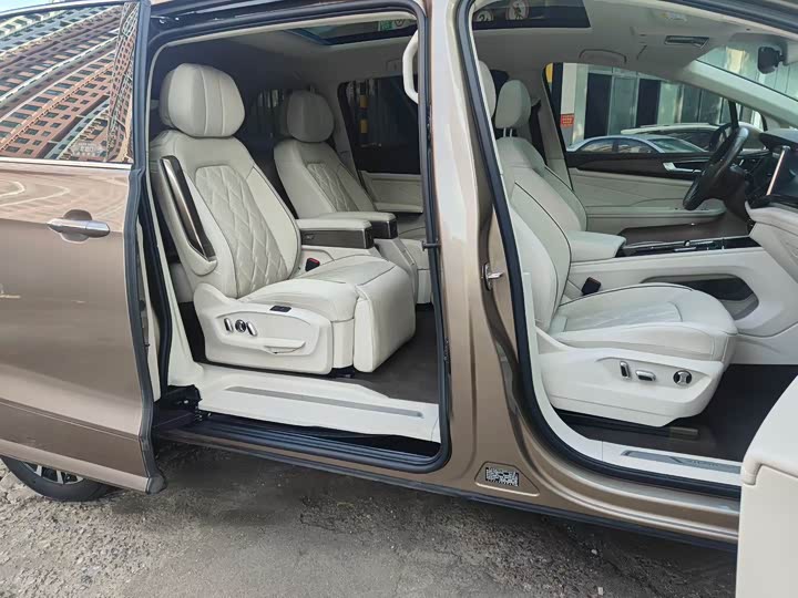 Фото 7 - Volkswagen Viloran