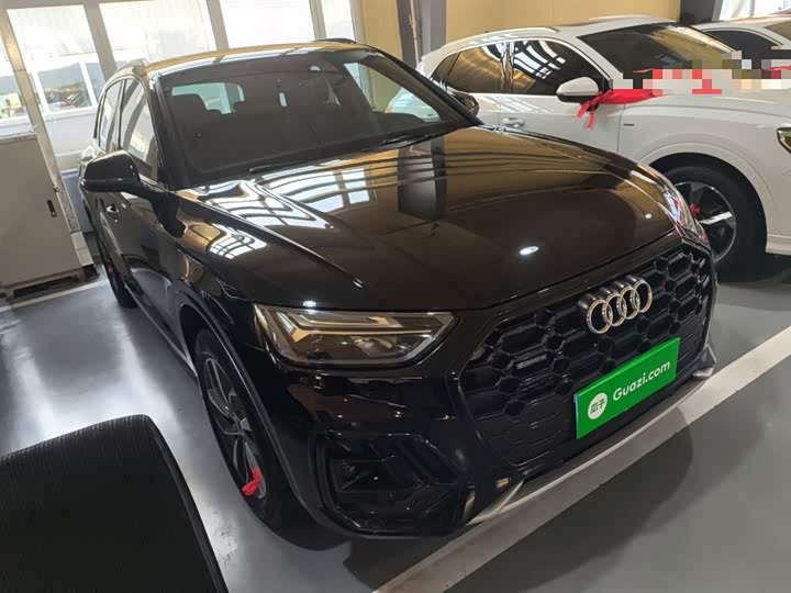 Фото 4 - Audi Q5L