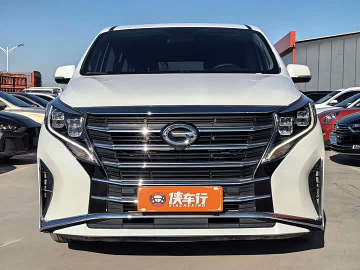 Фото 2 - GAC Trumpchi M8