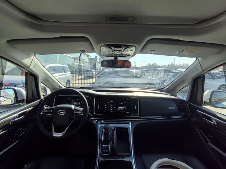 Фото 7 - GAC Trumpchi M8