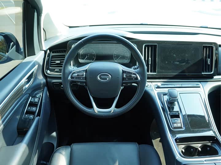 Фото 12 - GAC Trumpchi M8