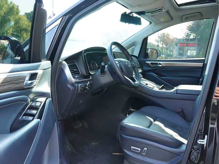 Фото 13 - GAC Trumpchi M8