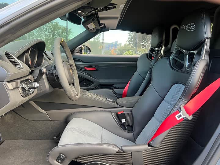 Фото 4 - Porsche 718