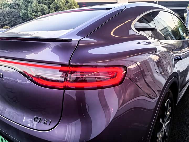 Фото 21 - Luxeed R7