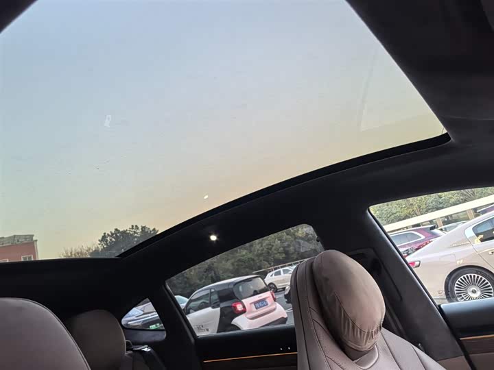 Фото 23 - Luxeed R7