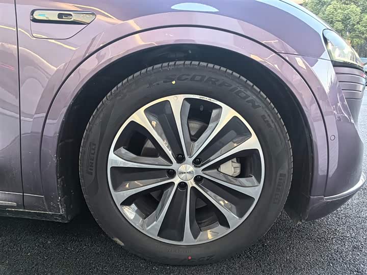 Фото 24 - Luxeed R7