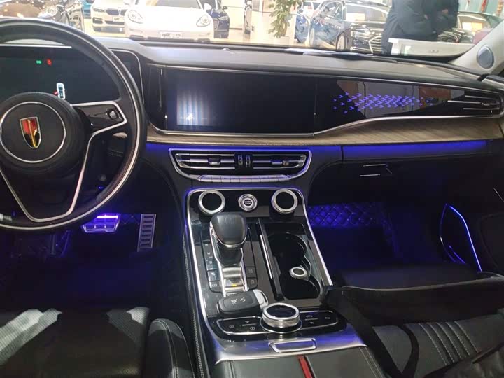 Фото 13 - Hongqi H9