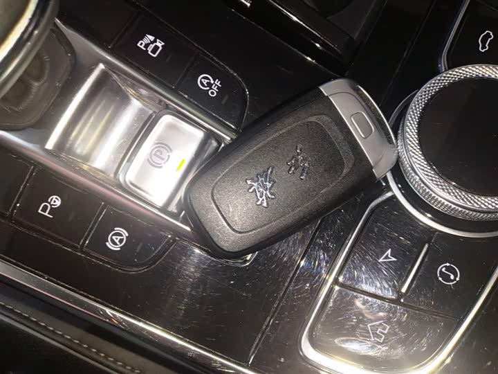 Фото 9 - Hongqi H9