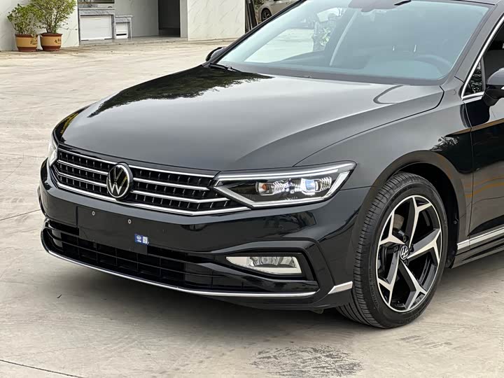 Фото 11 - Volkswagen Magotan