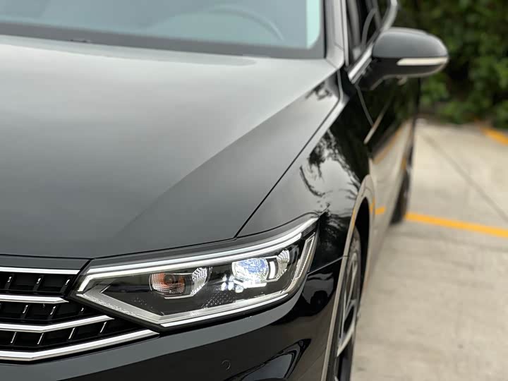 Фото 12 - Volkswagen Magotan