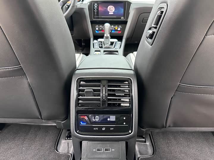 Фото 21 - Volkswagen Magotan