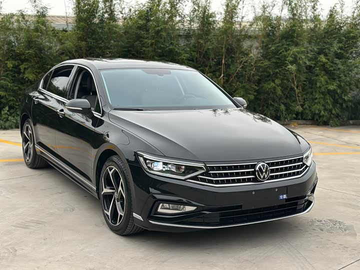 Фото 3 - Volkswagen Magotan