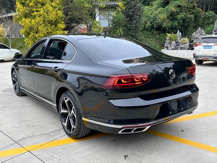 Фото 9 - Volkswagen Magotan