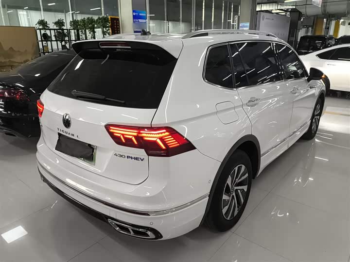 Фото 7 - Volkswagen Tiguan L Hybrid