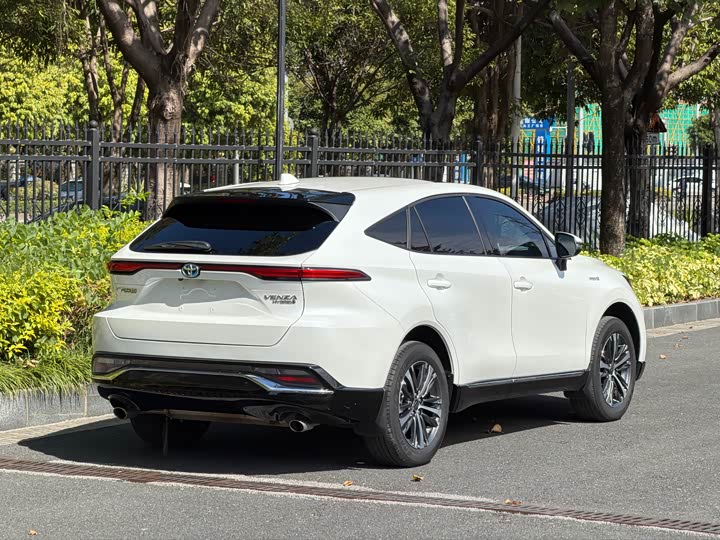 Фото 4 - Toyota Venza