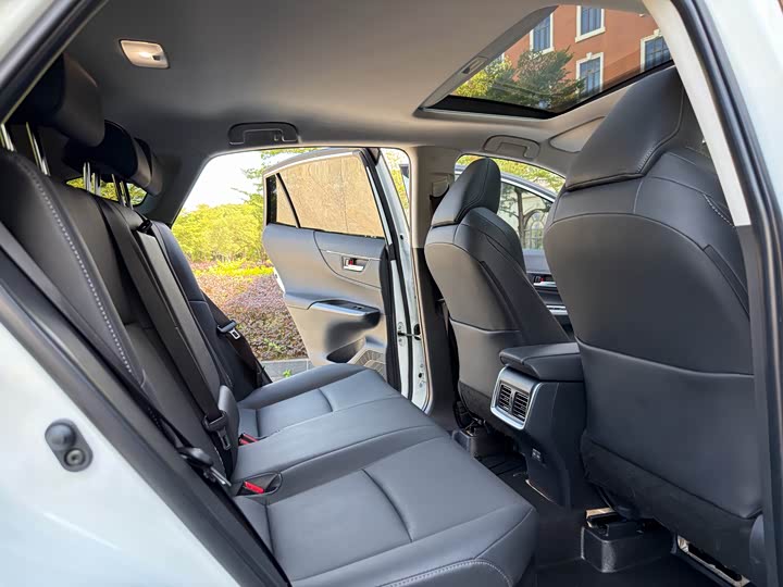 Фото 7 - Toyota Venza