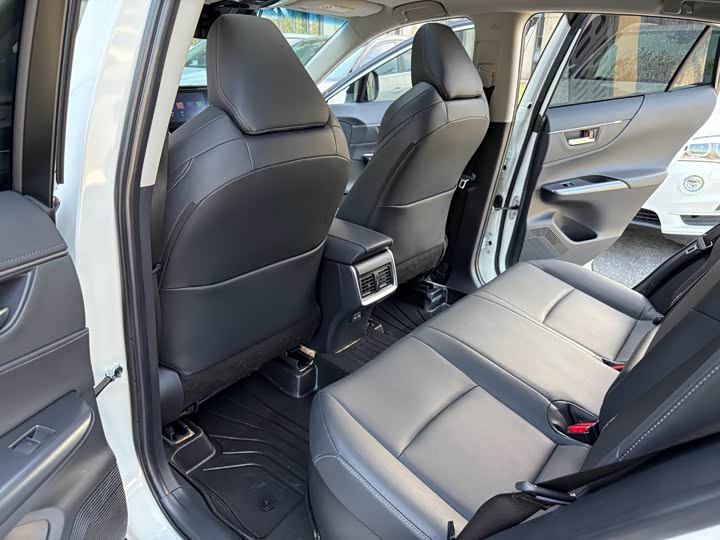 Фото 8 - Toyota Venza