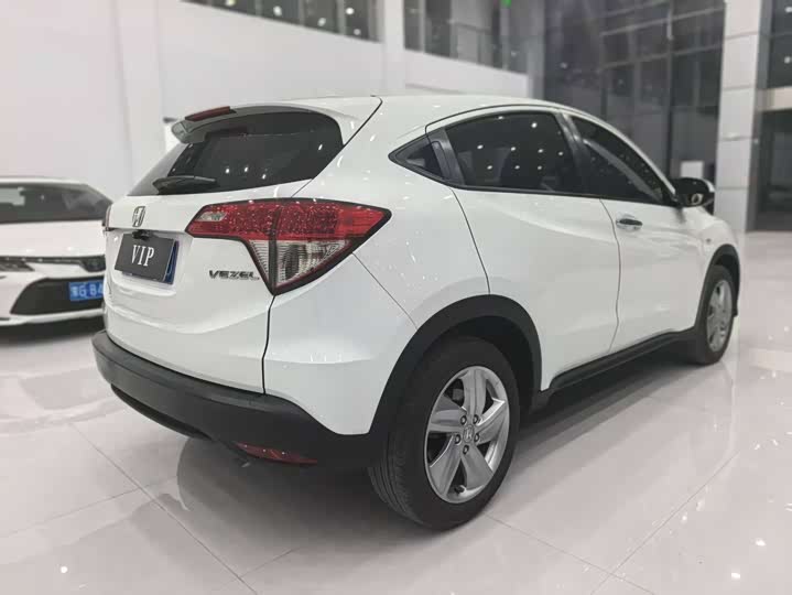 Фото 4 - Honda Vezel