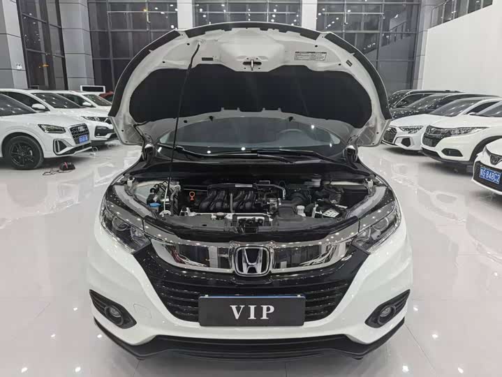 Фото 7 - Honda Vezel