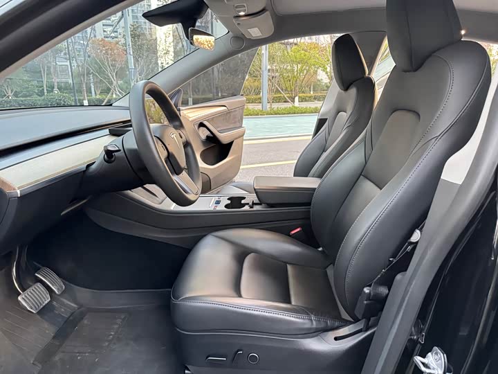 Фото 9 - Tesla Model Y