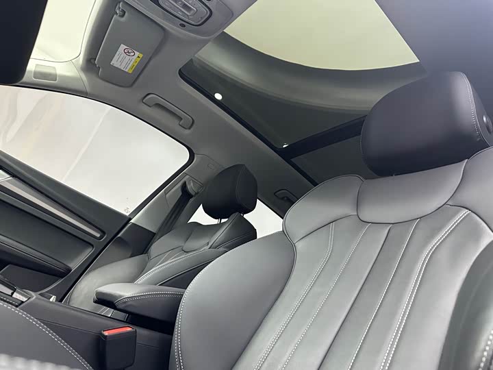 Фото 22 - Audi Q5L