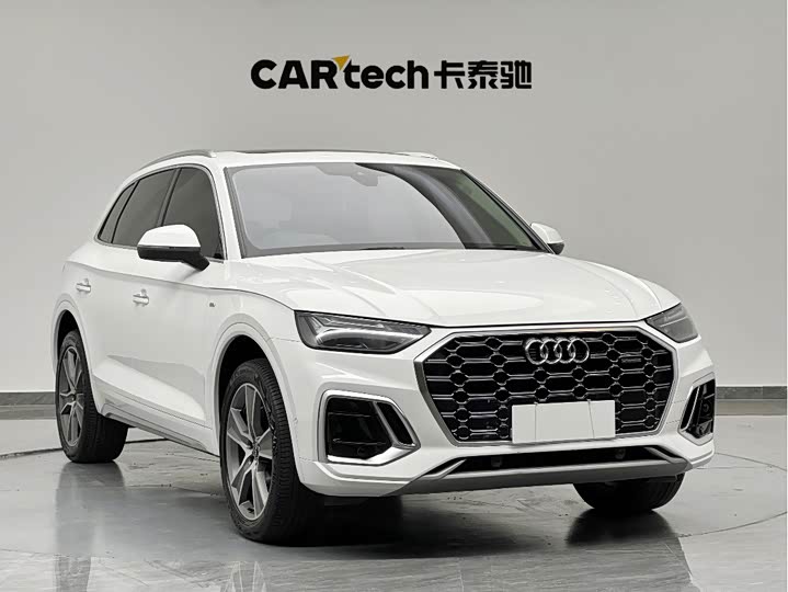 Фото 3 - Audi Q5L