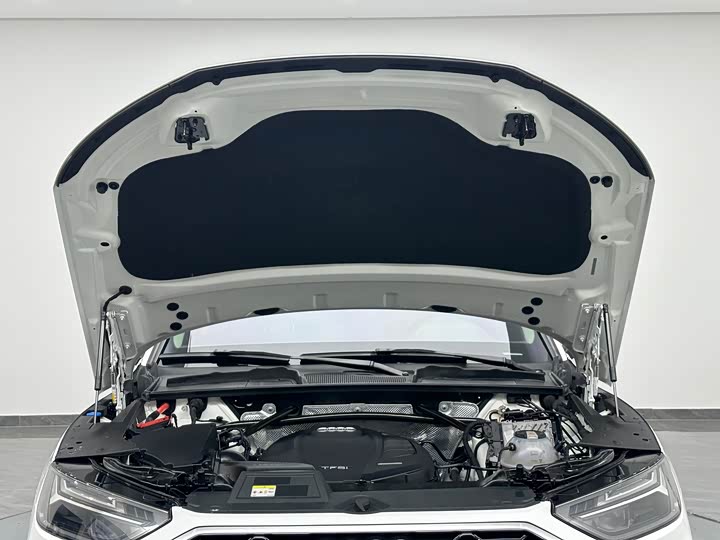 Фото 36 - Audi Q5L