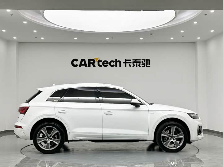 Фото 4 - Audi Q5L