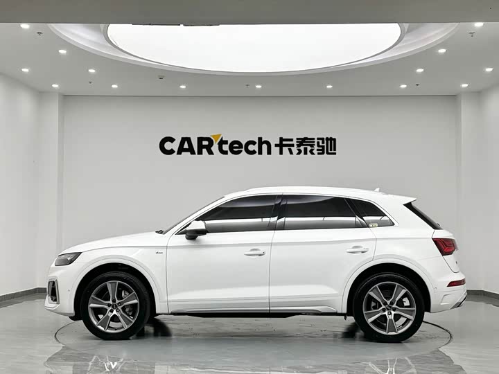 Фото 5 - Audi Q5L